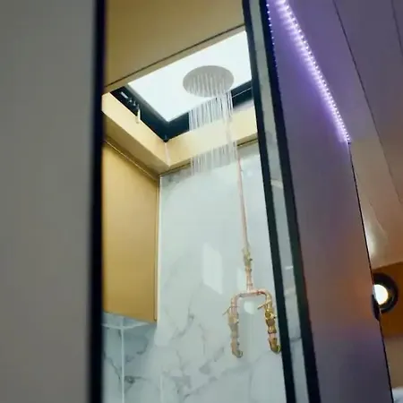 Botel Unieke Beleving Op Het Water, De Prinsenboot. *